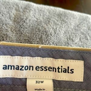 Amazon Essentials men’s classic 9 inch short